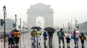 दिल्ली में जनवरी की रिकॉर्ड बारिश, ठंड और कोहरे से अभी नहीं मिलेगी राहत