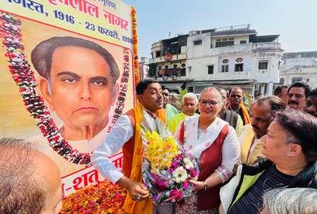 अमृतलाल नागर के नाम पर चौक चौराहा, पुण्यतिथि पर महापौर ने किए विकास कार्यों के शिलान्यास