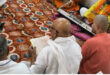 ज्येष्ठ के पांचवें बड़े मंगल पर अजय राय ने किया सुंदरकांड पाठ, हनुमान मंदिरों में टेका माथा