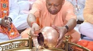 लोधेश्वर धाम में मुख्यमंत्री ने किया अभिषेक, निर्माणाधीन कॉरिडोर का लिया जायजा, योजनाओं के लाभार्थियों को किया सम्मानित