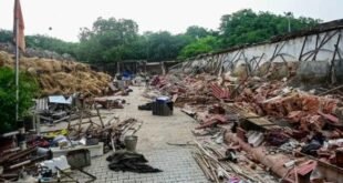दिल्ली रेस क्लब पर चला बुलडोजर, 53 एकड़ जमीन केंद्र के कब्जे में; पुराने ढांचे ढहाए