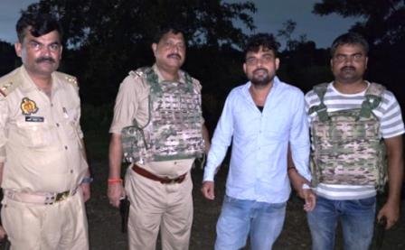 चेन लूट का आरोपी पुलिस मुठभेड़ में घायल, फायरिंग कर भागने की कोशिश; लूटी चेन और तमंचा बरामद