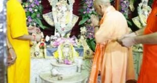 श्रीकृष्ण जन्मभूमि पहुंचे सीएम योगी, चांदी से सजे गर्भगृह में किए ‘लाला’ के दर्शन