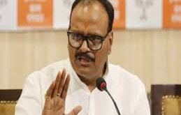 पर्चे पर हिंदी में भी लिखें दवाओं के नाम, मरीजों को होगी आसानी: ब्रजेश पाठक