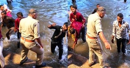 मूर्ति विसर्जन से लौट रहे श्रद्धालुओं से मारपीट का आरोप, वीडियो वायरल, दरोगा लाइन हाजिर